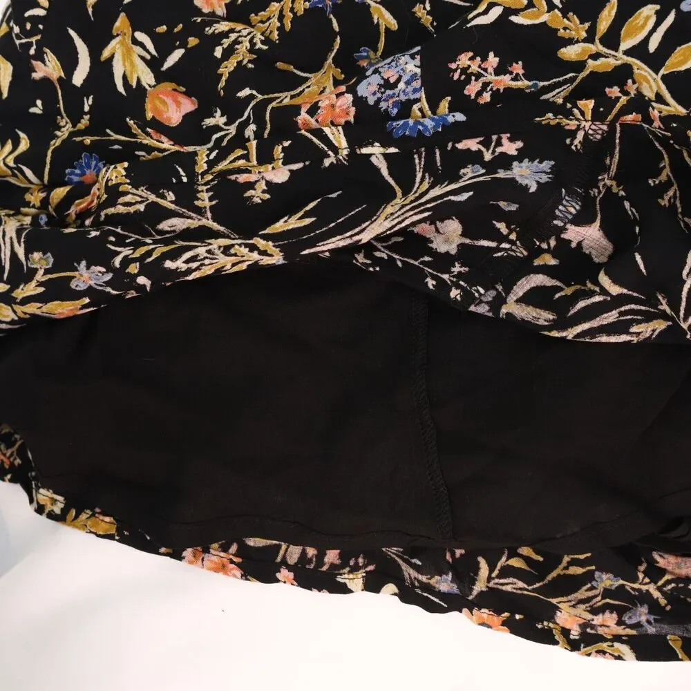 KIMCHI BLUE Floral Woven Shorts 2 Black Multi Hipster Hippie Vacay Cottage B6